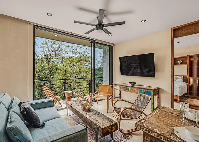Serene 3br Penthouse W Private Pool | Roof | Gym Appartement