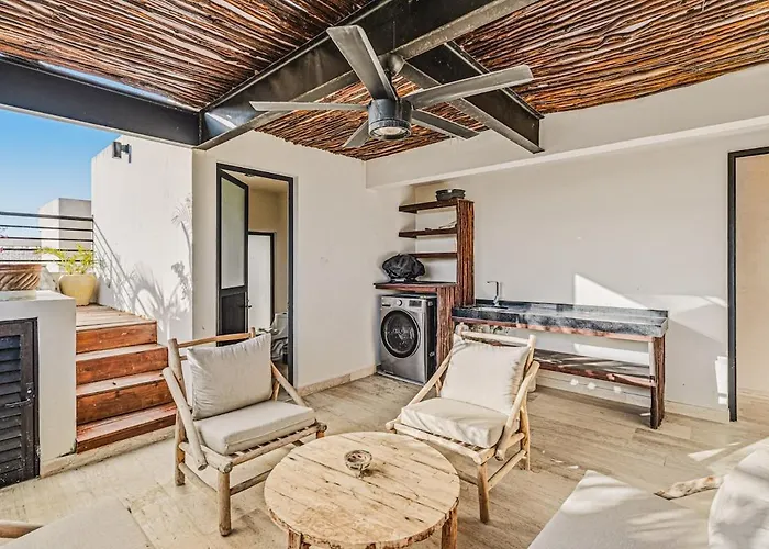 Serene 3br Penthouse W Private Pool | Roof | Gym Appartement *