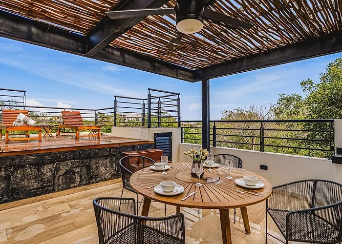 Serene 3br Penthouse W Private Pool | Roof | Gym Appartement *